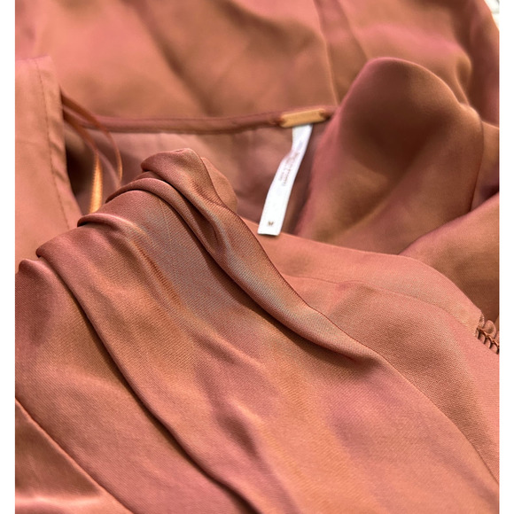 Free People Free People Mireya Top Faux Twist Front Low V Neck Size Medium $78 - Picture 3 of 3